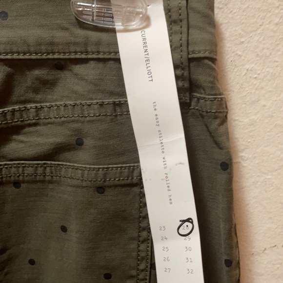 CURRENT/ELLIOTT The Easy Stiletto With Rolled Hem in Rural Green Polka D… - Picture 8 of 10